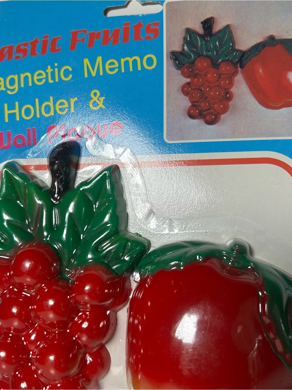 Large 3D Fruit Magnets Grapes Apple Retro Kitchen Wall Plaque Memo Holders NOS